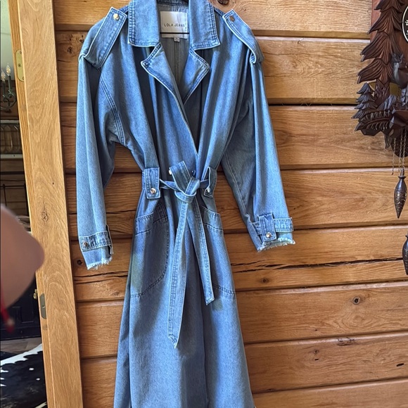 Classic Blue Jean Jacket with Rugged Texture - Picture 3 of 5